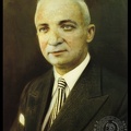 26. Ο Νικόλαος Βέτσος (1897-1979). Ως δήμαρχος Πατρέων συμβάλλει στην δημιουργία τού Επιμελητηρίου, στην αναβάθμιση των Υψηλών Αλωνίων και διακρίθηκε για τους αγώνες του για την ίδρυση του Πανεπιστημίου Πατρών