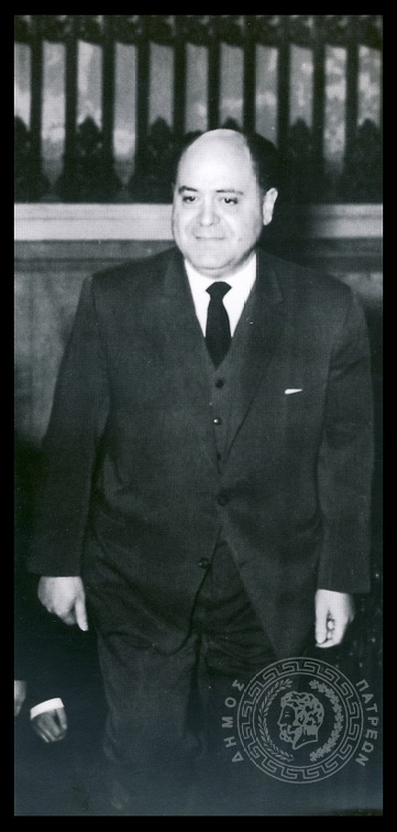 30. Ο Κωνσταντίνος Γκολφινόπουλος (1924-1990). Διορίστηκε ως δήμαρχος το 1970 και ασχολήθηκε με έργα υποδομής και βελτίωσης της εικόνας τής πόλης