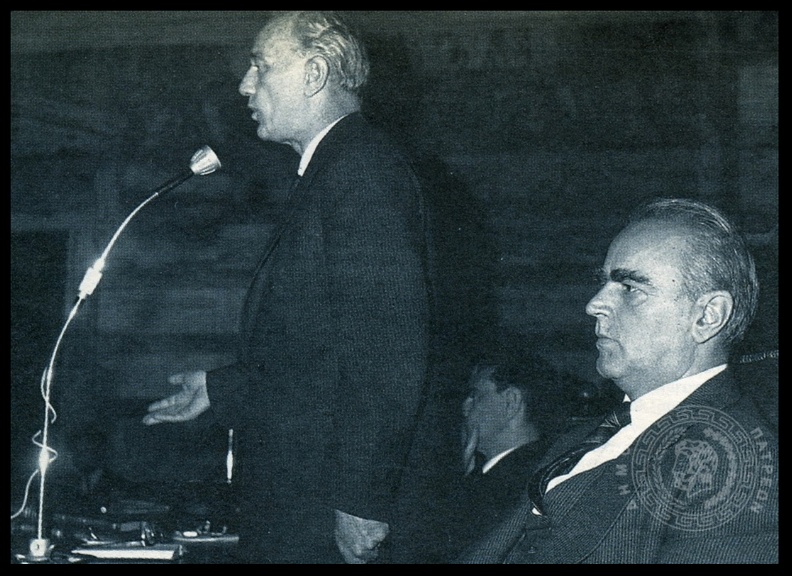 9. Ο Παναγιώτης Κανελλόπουλος, αντιπρόεδρος της κυβέρνησης Καραμανλή, αγορεύει κατά τη διάρκεια συζήτησης στη Βουλή, 1962.jpg