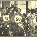 13. Εκκίνηση των μοτοσυκλετικών αγώνων Πατρών - Αθηνών, 1954 (φωτό Νικόλαος Μπούρης)