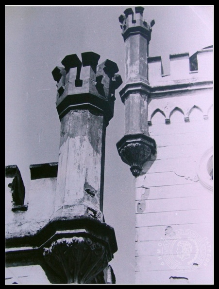 2. Η έπαυλη Μπίρκφελδ. Λεπτομέρεια από ατχιτεκτονικά στοιχεία τού κτιρίου, δεκαετία 1960.jpg