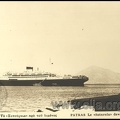 14. Το λιμάνι. Αγκυροβολημένο το πλοίο "Σατούρνια" μπροστά στο λιμάνι