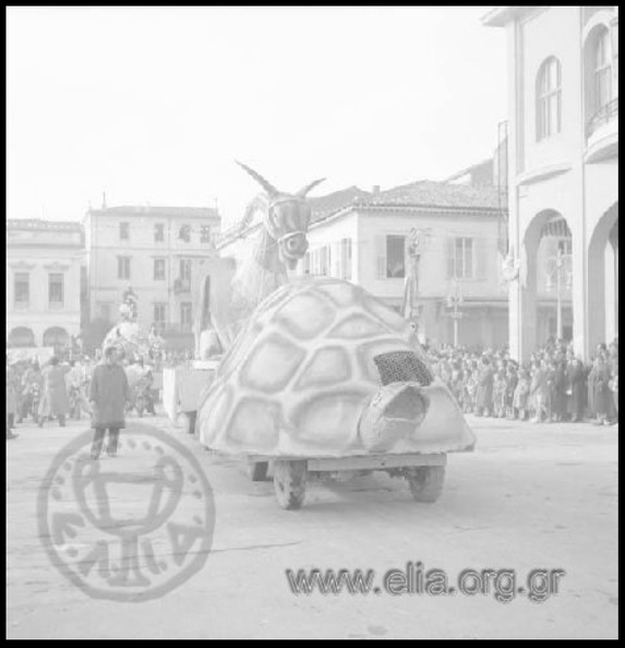 14. Καρναβάλι 1957 (φωτό Αντώνιος Πατσαβός, ΜΙΝΙΟΝ)