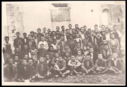 28. Οι μαθητές που γλύτωσαν από το γερμανικό εκτελεστικό απόσπασμα
