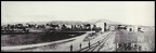 44. Πανοραμική άποψη του σιδηροδρομικού σταθμού τού Αγρινίου. Δεξιά τού σταθμού διακρίνονται τα μηχανοστάσια και ο υδατόπυργος