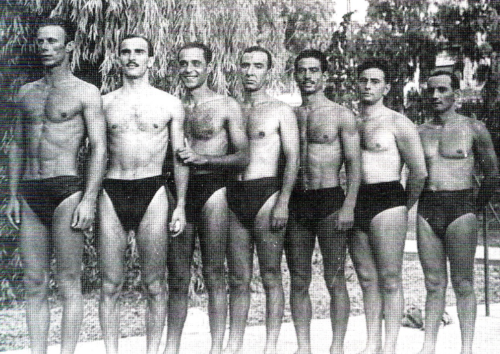 14. Η ομάδα τού Ναυτικού Ομίλου Πατρών. Πρωταθλητές Ελλάδας το 1946