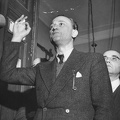 5. Ο Παναγιώτης Κανελλόπουλος, αρχηγός του Εθνικού Ενωτικού Κόμματος, στη Βουλή τού 1946