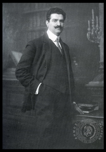 1. Ο Ανδρέας Μιχαλακόπουλος το 1908. Από το 1911 διετέλεσε αρκετές φορές υπουργός. Δημιούργησε το κόμμα των Συντηρητικών Φιλελευθέρων. Το 1924 σχημάτισε κυβέρνηση και έγινε πρωθυπουργός τής χώρας.jpg
