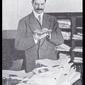 2. Ο Ανδρέας Μιχαλακόπουλος (1875-1938) στο γραφείο του