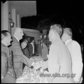 2. Γεύμα στην οικία τού Γεωργίου Παπανδρέου,1962 (φωτό Βασίλης & Αλέξανδρος Τσακιράκης)