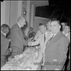3. Γεύμα στην οικία τού Γεωργίου Παπανδρέου,1962 (φωτό Βασίλης & Αλέξανδρος Τσακιράκης)