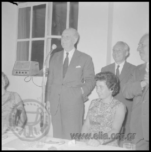 15. Γεύμα στην οικία τού Γεωργίου Παπανδρέου,1962 (φωτό Βασίλης & Αλέξανδρος Τσακιράκης).JPG