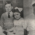 Οκτώβριος 1945. 10) Ο James Mackie  με τα παιδιά του. Όταν έγινε το ναυάγιο ήταν 37 ετών. Χάθηκε εκείνη τη μέρα χωρίς να εντοπιστεί ποτέ το πτώμα του