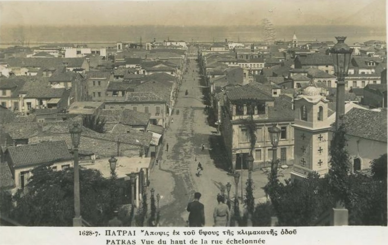 63. Άποψη της Πάτρας από τις σκάλες τής Αγίου Νικολάου