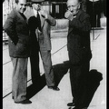 Ο Π. Κρητικός (δεξιά) με το γιό του Χαράλαμπο (στο κέντρο) δημιουργός τού Πάνθεον, το οποίο κτίστηκε στα τέλη τής δεκαετίας τού '20 στο χώρο που καταλάμβανε το θέατρο "Παράδεισος", στη Γούναρη & Κανακάρη