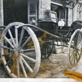 17. Ο Τζαμαρία Μπουχάγιερ μπροστά στο καροποιείο του. Τσαμαδού 38, Πάτρα, 1915