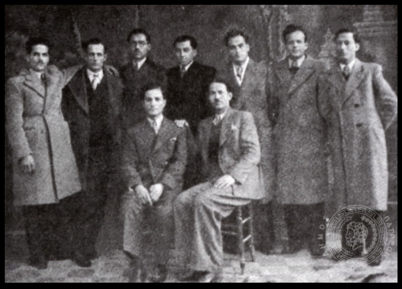 20. Η διοίκηση του Σωματείου Αρτεργατών Πάτρας, 1939.jpg