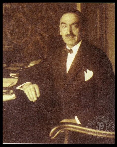 13. Ο Δημήτριος Λιάλιος στο γραφείο του. Ο "Ευρωπαίος συνθέτης από την Πάτρα" γεννήθηκε στην αχαϊκή πρωτεύουσα το Νοέμβριο του 1869. Απεβίωσε στις 13 Μαρτίου 1940. Συνέθεσε περί τα 130 έργα