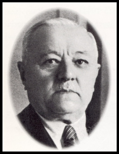 3. Ο Βασίλειος Ηλιόπουλος, ιδρυτής τής ομώνυμης καλτσοβιομηχανίας το 1902.jpg