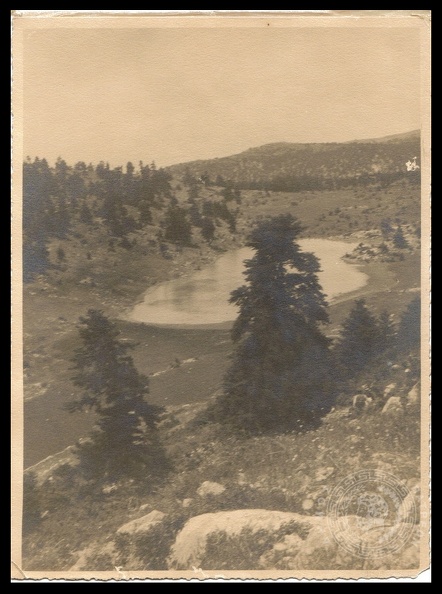 1. Η λίμνη τού Τσιβλού, δεκαετία 1930 (φωτό Τάσος Διρμίκης).jpg