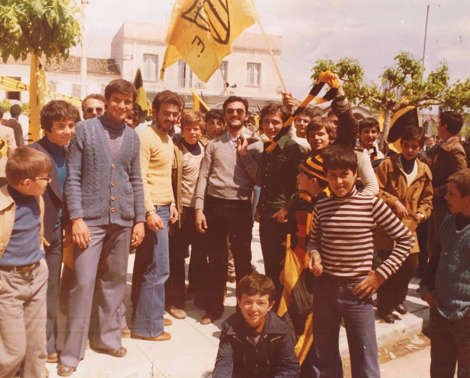 17. Μετά τον αγώνα μπαράζ τής Αχαϊκής με τον Εθνικό Αιγίου. Πανηγυρισμοί στην πλατεία Δημοκρατίας, 1979