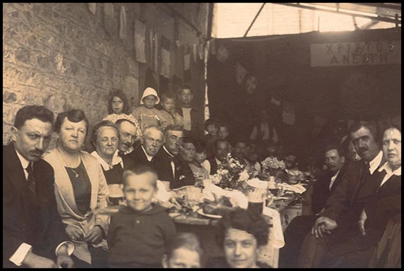 31. Εορτασμός Πάσχα, 1920.jpg