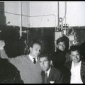 4. Rex. Η καμπίνα προβολής το 1957. Ο κινηματογράφος Rex άνοιξε το 1948 στη θέση που υπήρχε το γωνιακό Πάνθεον. Το Πάνθεον καταστράφηκε κατά την διάρκεια των Ιταλικών βομβαρδισμών
