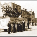 49. Το άρμα τής ζυθοποιείας για το πατρινό καρναβάλι, 1952