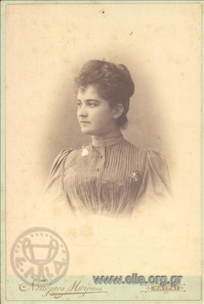 25. Πορτραίτο νεαρής γυναίκας, 1895(περίπου) (φωτό Νικόλαος Μπίρκος, Ο Παρθενών)